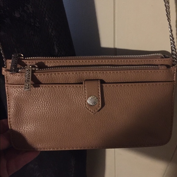 Roots crossbody - Picture 2 of 5